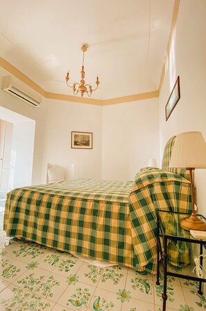 2 Schlafzimmer, Bügeleisen/Bügelbrett, kostenloses WLAN