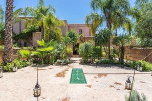 Property grounds - My Rental Homes - Villa Hasna with private heted pool, tennis court air conditioning (Marrakesh)