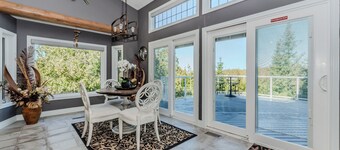 45 Degrees  North - Tobermory Hot Tub & Games Room