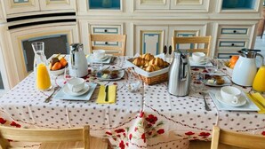 Café da manhã continental grátis todos os dias