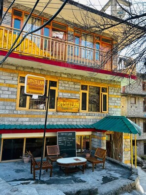 Front of property - Hostelam The Mountain Story (Manali)