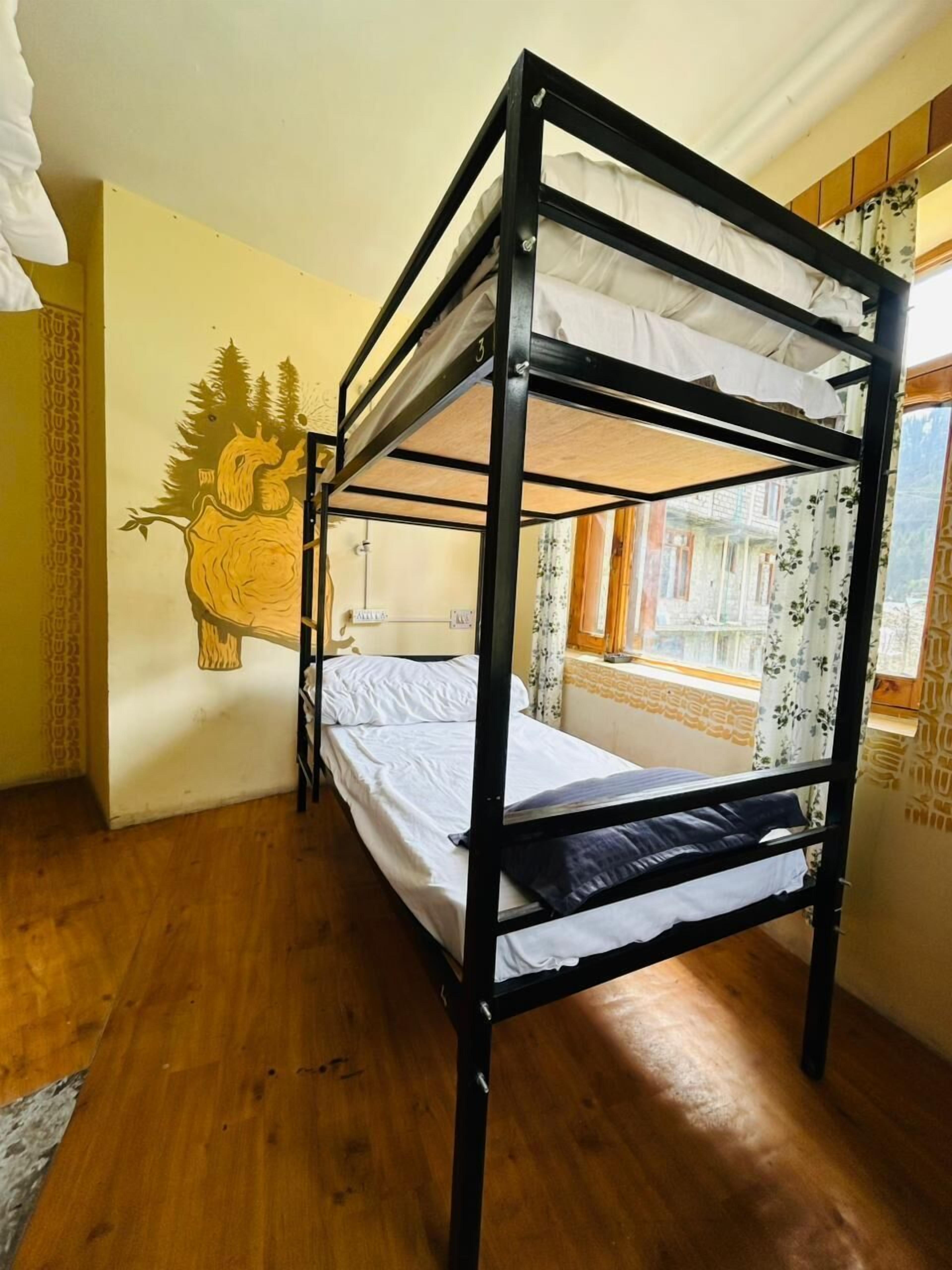 Habitación básica | Wifi gratis y ropa de cama