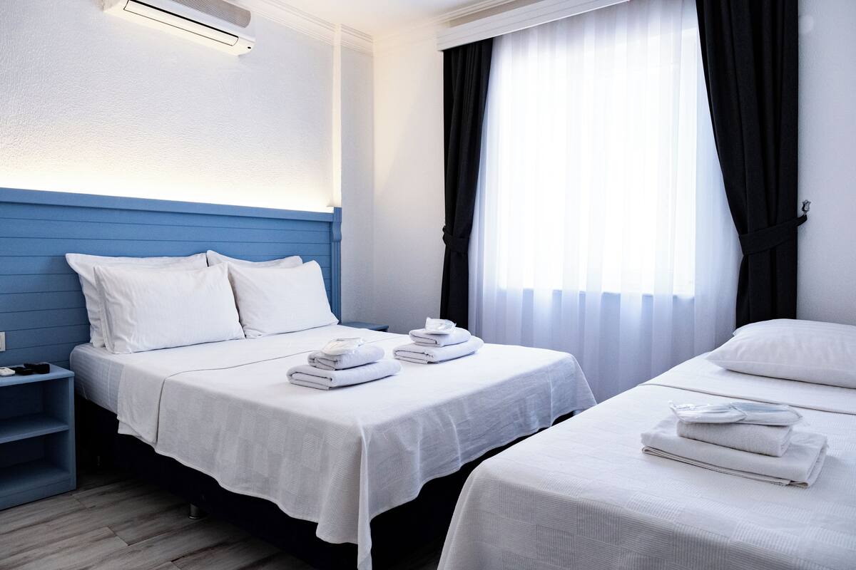 Standard Triple Room, Garden View | Wi-fi percuma