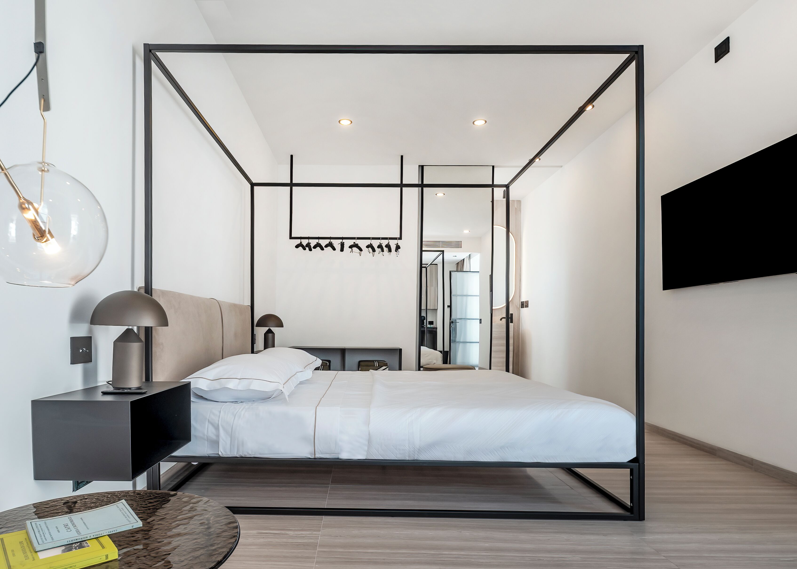 Aqua | Blackout curtains, free WiFi