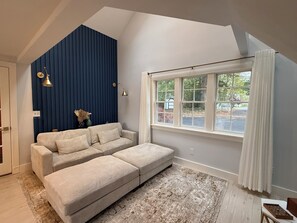 Smart-tv och eldstad