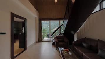 Studio, Hill View | In-room safe, desk, laptop workspace, blackout curtains