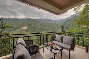 Estudio, vistas a la colina | Zona de estar