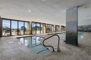 Innenpool, beheizter Pool