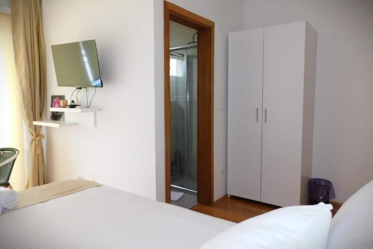 Habitación doble | Wifi gratis y ropa de cama
