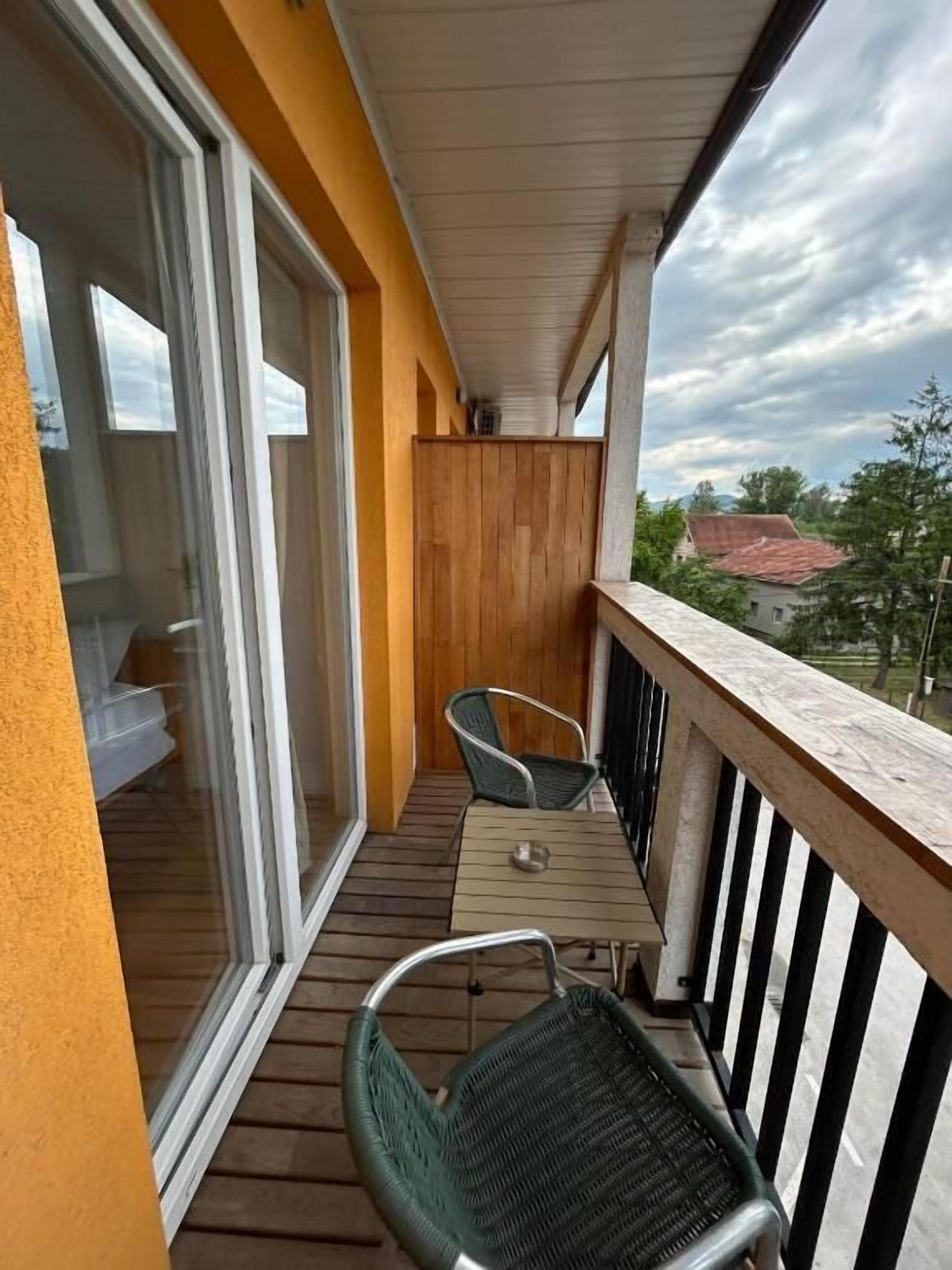 Habitación clásica, balcón | Wifi gratis y ropa de cama 