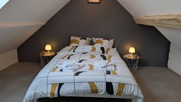 3 bedrooms, free WiFi, bed sheets