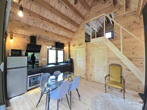 Fridge, microwave, oven, coffee/tea maker - Medieval Chalet in Domme with Spa and Parking (Domme)