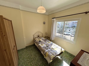 2 bedrooms