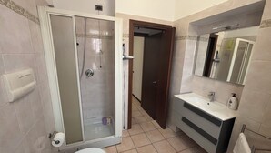 Leilighet, 1 soverom | Bad