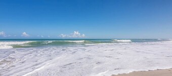 Castaway Cottage – paradise at the beach!
