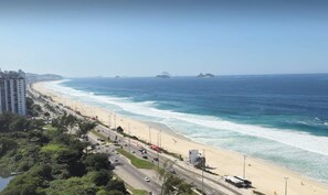 Beach - "Welcome to Rio Vista Mar Barra da Tijuca apartment,"one minute from the beach" (Barra da Tijuca Rio de Janeiro)