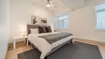 3 bedrooms, desk, iron/ironing board, WiFi