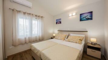 Apartment | 2 bedrooms, iron/ironing board