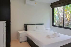 2 chambres, fer et planche à repasser, Wi-Fi gratuit, draps fournis