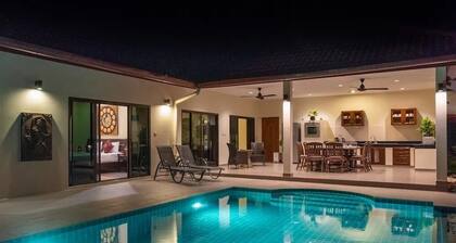 Peaceful 3BR villa w/ pool, garden & walkable beach escape in Koh Samui’s tropical beauty.