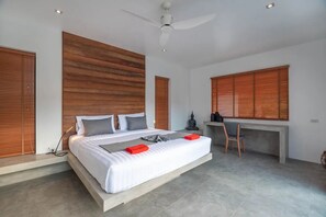 4 bedrooms, desk, iron/ironing board, free WiFi - Elegant 4-bedroom villa with private pool, waterfall showers, and garden (Tambon Mae Nam)