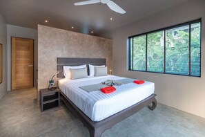 4 soverom, skrivebord, strykejern/-brett og wi-fi (inkludert)