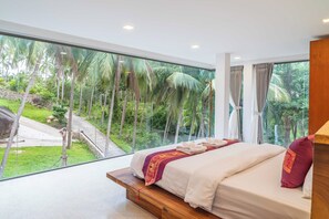 6 camere, una scrivania, ferro/asse da stiro, Wi-Fi gratuito