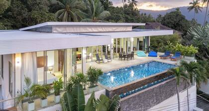 Luxurious 4-bedroom villa with sea, jungle views, infinity pool, and expansive terrace