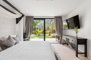 5 bedrooms, desk, iron/ironing board, free WiFi