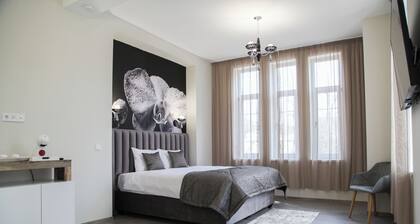 Hotel Corner House in lovely Lovech with WiFi, AC