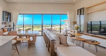 OCEAN Golf VIEW Chic 2 bedr appt 5 p max fitness r. WiFipool fabulous Cap Cana