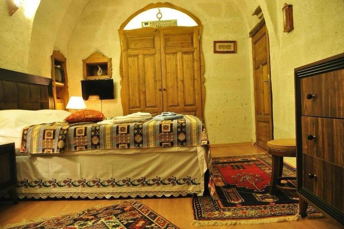 Family Quadruple Room | Laptop workspace, iron/ironing board (on request), WiFi (free)
