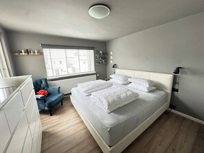 5 Schlafzimmer, Bügeleisen/Bügelbrett, Reisekinderbett, WLAN