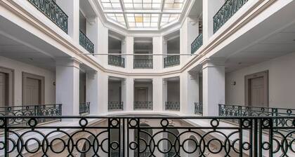 SUPERB T 1 IN THE HISTORIC CENTER LAKE VIEW MOUNTAIN QUIET 5 MINUTES FROM THE STATION