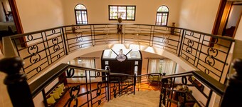 Charming,Spacious 5-bedroom villa in charming Metro Juan Dolio with WiFi, AC