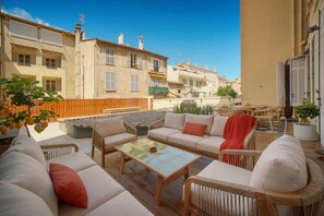 Terrace/patio - Tiffany Luxury gem 4BDR 4Baths  next to Palais (Cannes)