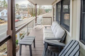 Luokittelematon kuva, 3 kautta 34, painike