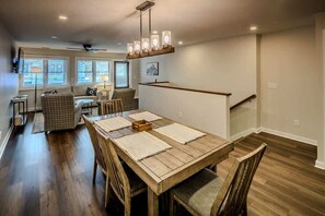 Luokittelematon kuva, 4 kautta 34, painike