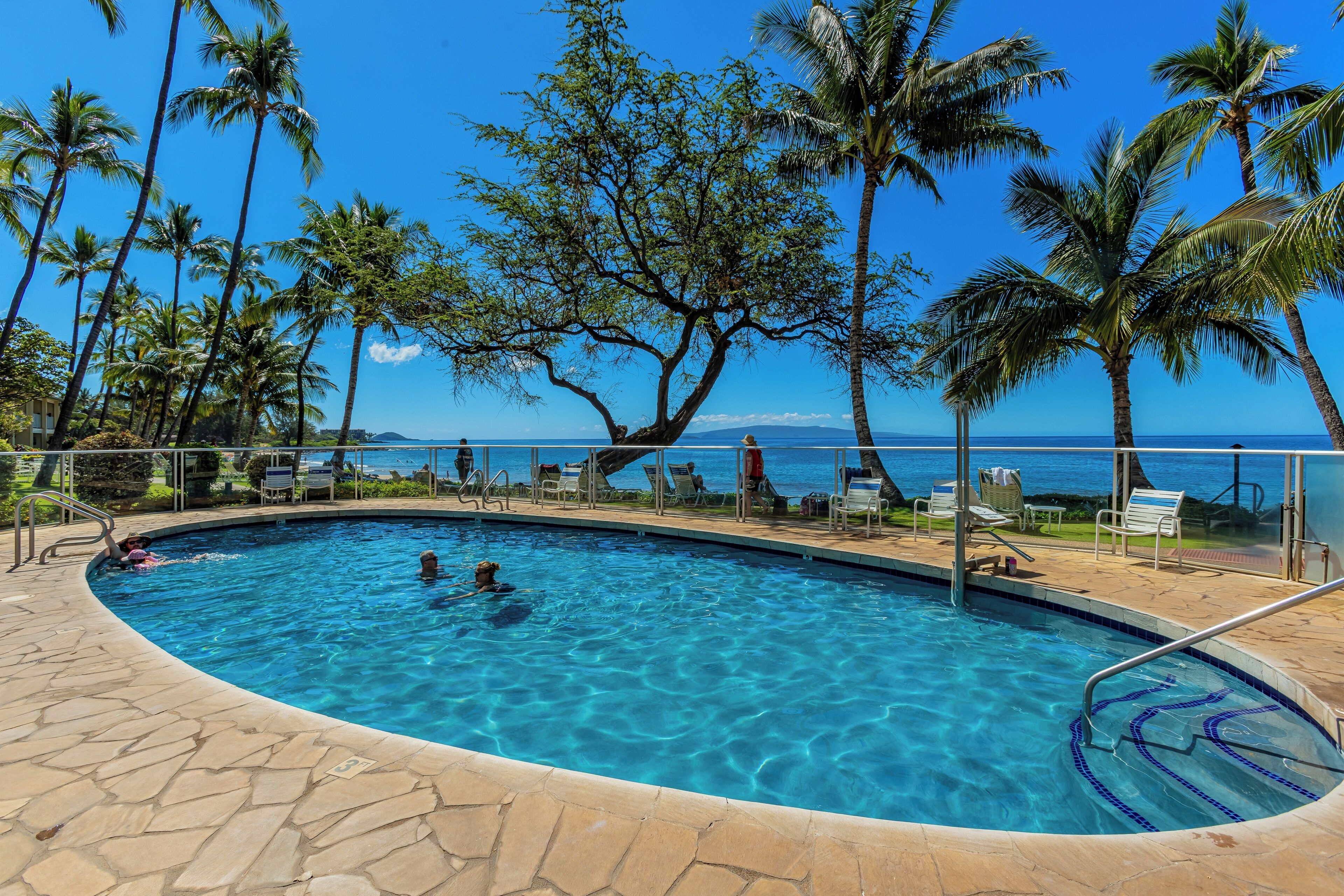 Hale Pau Hana #707 Ocean Front, Central AC, Oceanfront Complex