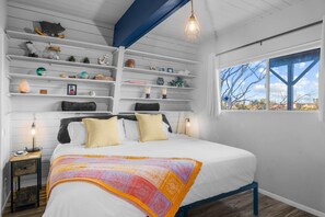 2 habitaciones, tabla de planchar con plancha y cuna de viaje 