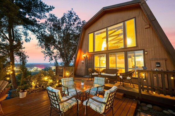 تناول الطعام بالخارج