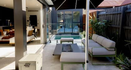 Spacious Luxury Seddon Home | Private Pool Getaway