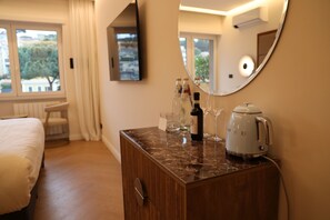 Deluxe Double or Twin Room, City View - The Romex (Rome)
