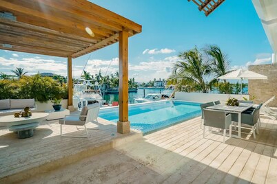 Dreamy 4BR Villa in Cap Cana s Marina
