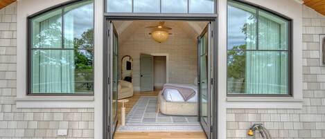 5 slaapkamers, een strijkplank/strijkijzer, gratis wifi, beddengoed