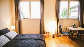 1 bedroom, free WiFi, bed sheets