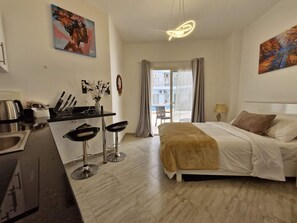 1 habitación y ropa de cama