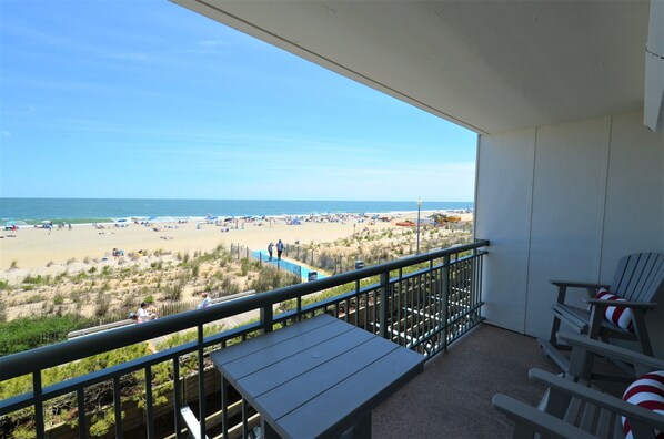 Property grounds - Edgewater House - Ocean Front Units With Spectacular Views! (Rehoboth Beach)