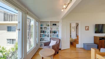 Cottage (2 Bedrooms) | Interior