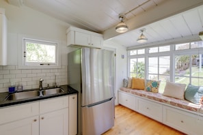 Cottage (2 Bedrooms) | Interior